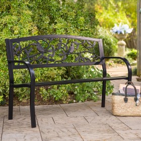  Bancos para área externa | Banco de jardim de metal Plow & Hearth Cardinals