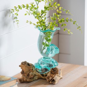  Vasi e fioriere per interni | Vaso a conchiglia in vetro Plow & Hearth su legno galleggiante