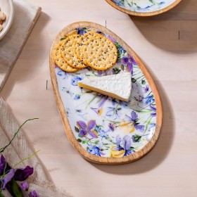  Articoli per la cucina e l'intrattenimento | Vassoio da portata in legno Plow & Hearth Golden Lilac dalla forma irregolare, 12"L