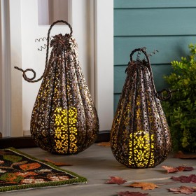  Illuminazione di candele e lanterne | Lanterna a forma di zucca in metallo Plow & Hearth, piccola