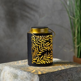 アウトドアリビング用ソーラーアクセント | Plow & Hearth Leaf Design ソーラーランタン 高さ7インチ