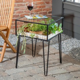  Møbeltabeller | Plow & Hearth sidebord med glassplate og gyllent blomsterbrett