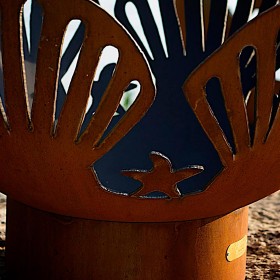  Utendørs bålplasser | Plow & Hearth Amerikanskprodusert bålplasskunst Barefoot Beach Seashells And Starfish bålplass