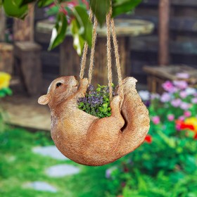  Vonkajšie kvetináče a stojany na rastliny | Závesný kvetináč Plow & Hearth Squirrel s jutou