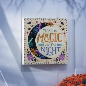  Vanjski prostor za život na otvorenom | Plug i ognjište 35,5 cm V x 35,5 cm D, vanjsko platno, "U noći je magija"