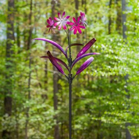  Vjetrenjače za Vanjski Život | Metalna vjetrenjača Plow & Hearth Spiralno vrteće cvijeće, 88"V