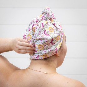  Badrumstillbehör för inomhusbruk | Plow & Hearth Magenta Joy Snabbtorkande hårinpackning