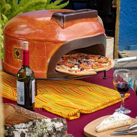  Hornos de pizza de chimenea y hogar | Horno de pizza Capri Talavera de Plow & Hearth