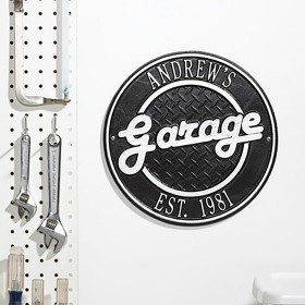  Letreros y placas de pared para exteriores | Letrero de garaje retro redondo personalizado de Plow & Hearth en aluminio fundido