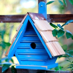  Casas para pájaros al aire libre | Casa para pájaros Chic Chick de Plow & Hearth