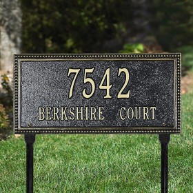 Estacas de jardín para exteriores | Placa de dirección con cuentas de Plow & Hearth