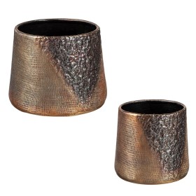  Jardineras y soportes para plantas para exteriores | Jardinera de metal bronce Plow & Hearth con acabado quemado (juego de 2)