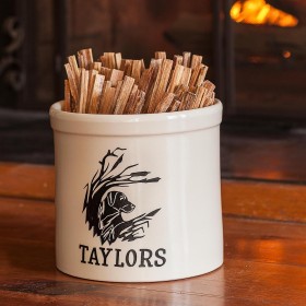  Jardineras y soportes para plantas para exteriores | Plow & Hearth - Recipiente de cerámica Labrador personalizado, 3 galones