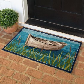  Alfombras y felpudos para interior y exterior | Alfombra de polipropileno tejida a mano con diseño de barco de Plow & Hearth para interior y exterior