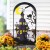  Estacas de jardín para exteriores | Enrejados metálicos de Halloween de Plow & Hearth con diseños de brujas y casas embrujadas