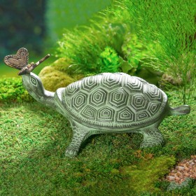  Venkovní zahradní sochy | Pluh a ohniště 14"L Verdigris kovová zahradní socha, želva a motýl