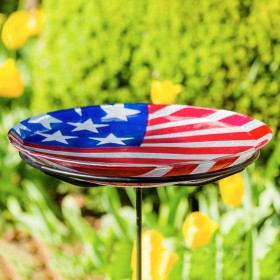 Fuglebade til udendørs brug | Plow & Hearth 40 cm fuglebad i glas, amerikansk flag