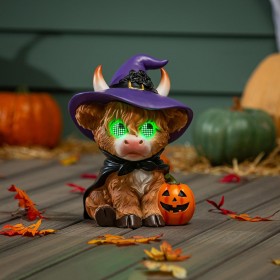  Udendørs havestatuer | Plow & Hearth Hallow Cow Playful Peepers LED-statue, 35 cm høj