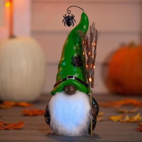  Ulkona elävät puutarhapatsaat | Aura ja tulisija valaistulla noidan tonttupatsas hämähäkkihatulla