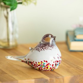  Dekorative Akzente für den Innenbereich | Plow & Hearth Dekorativer Vogel aus Glas für den Tisch