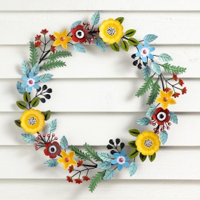  Wohnkränze für den Innenbereich | Plow & Hearth Metallkranz mit Blumen- und Beerenmotiv für den Innen- und Außenbereich