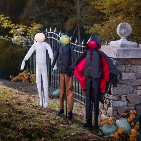  Beleuchtete Gartendekorationen | Beleuchtete Monsterpfähle von Plow & Hearth, 3er-Set