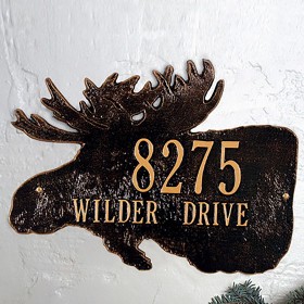  Adressschilder und Wandtafeln für das Leben im Freien | Plow & Hearth – Adressschild mit Elchsilhouette aus Aluminiumguss, in den USA hergestellt