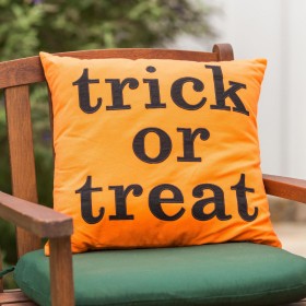  Outdoor Living Outdoor-Kissen | Plow & Hearth Indoor/Outdoor Halloween Trick Or Treat Baumwoll-Kissen
