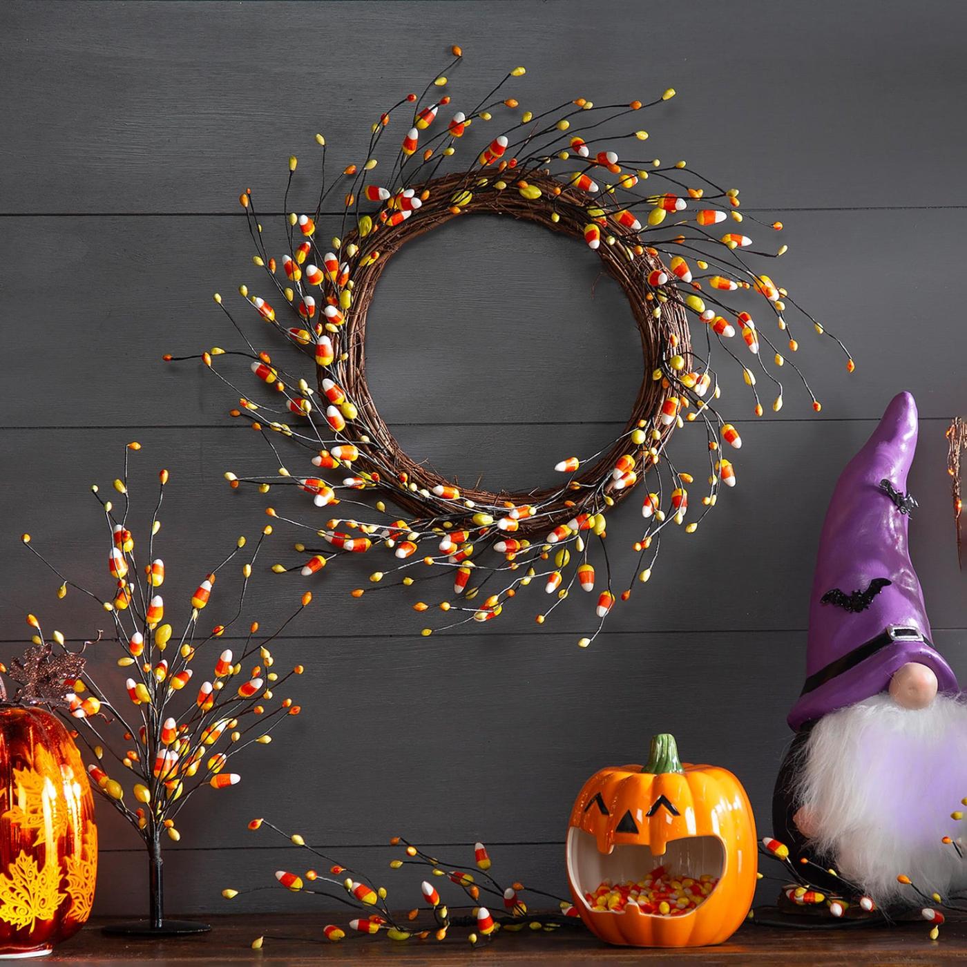  Věnce do interiéru | Umělý věnec z kukuřice s motivem pluhu a krbu na Halloween